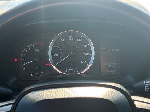 Used 2022 Toyota Corolla LE image 16