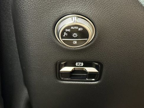 Certified 2026 Mercedes-Benz GLC 300 4MATIC image 32
