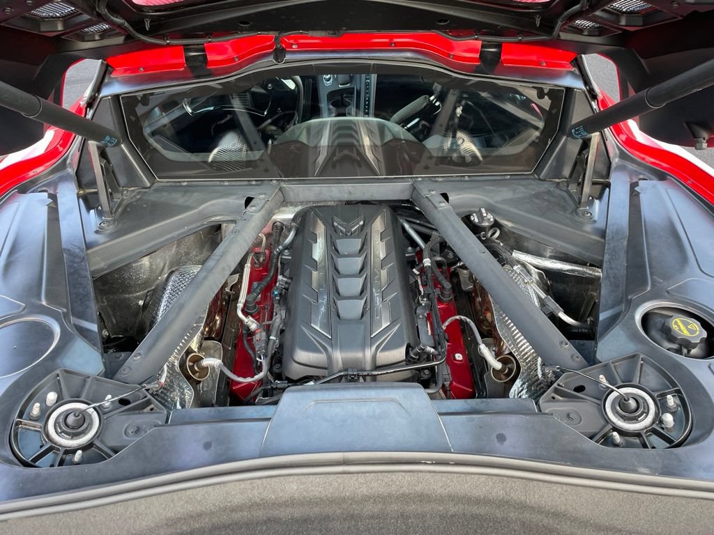 Used 2025 Chevrolet Corvette Stingray Premium Cpe w/ Z51 Performance Package RWD image 22
