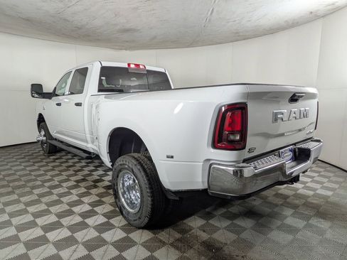 New 2026 RAM 3500 Tradesman AWD/4WD image 4