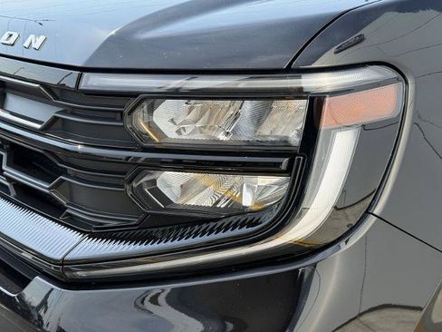 Certified 2025 Ford Expedition Active AWD/4WD image 6