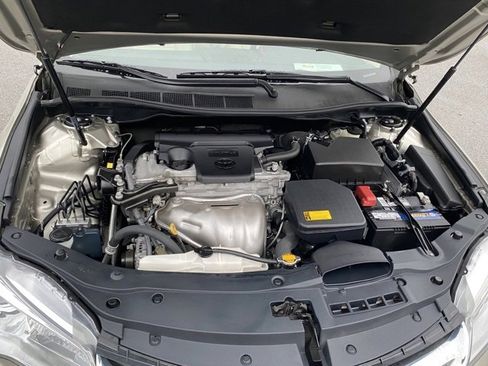 Used 2015 Toyota Camry XLE image 17