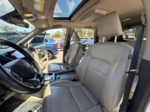 Used 2020 Honda Pilot Touring image 21