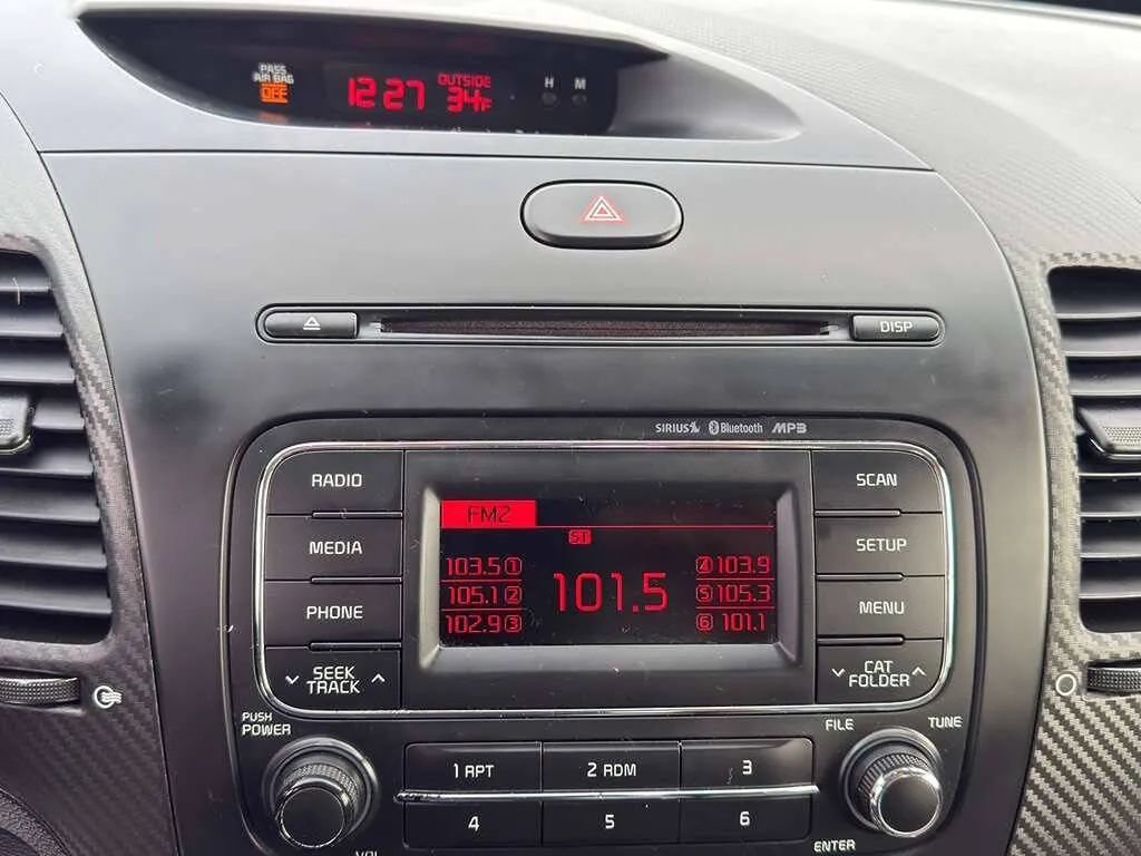 Used 2015 Kia Forte EX FWD image 16