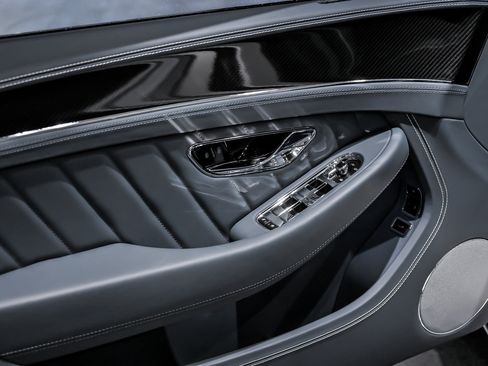 Used 2024 Bentley Continental GT image 19