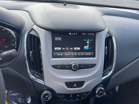 Used 2018 Chevrolet Cruze LS image 19