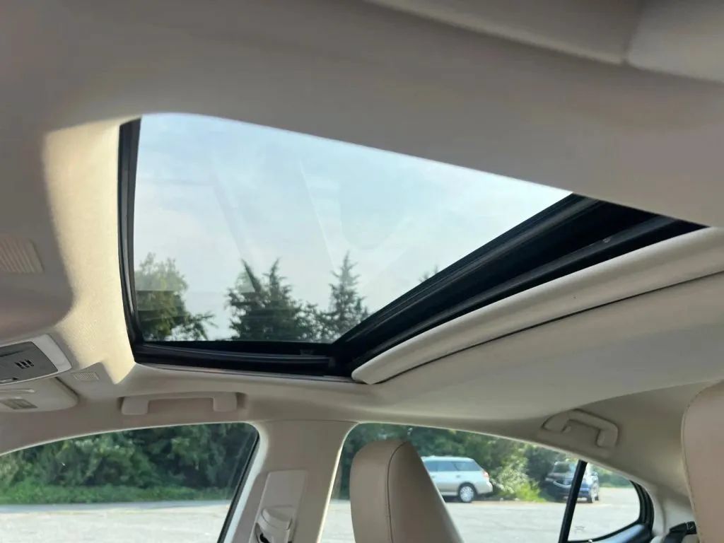 Used 2019 Lexus ES 350 w/ Premium Package FWD image 28