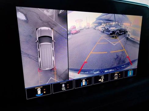 Used 2021 Chevrolet Tahoe Z71 w/ Z71 Signature Package image 27