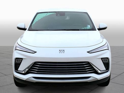 Used 2024 Buick Envista Preferred w/ Advanced Safety Package image 3