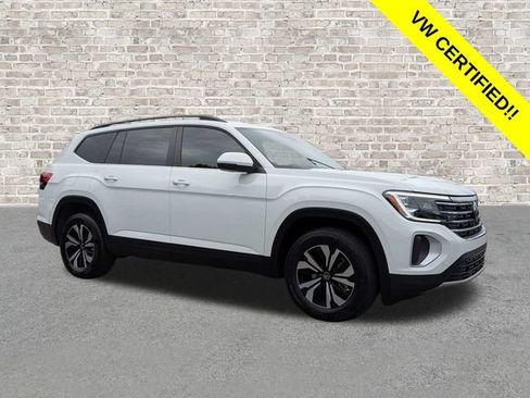 Certified 2025 Volkswagen Atlas SE FWD image 1