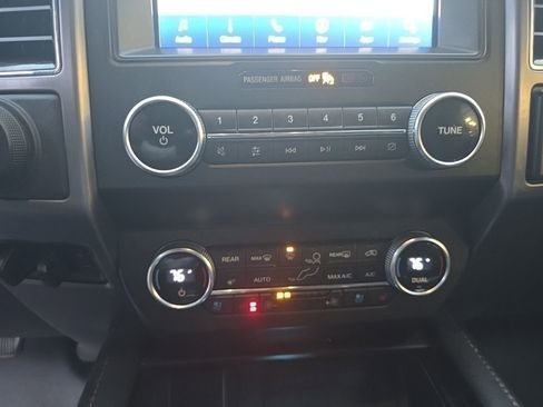 Used 2020 Ford Expedition Platinum image 24