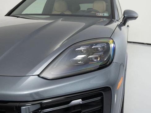 New 2026 Porsche Cayenne AWD/4WD image 40