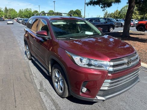 Used 2018 Toyota Highlander Limited AWD/4WD image 8