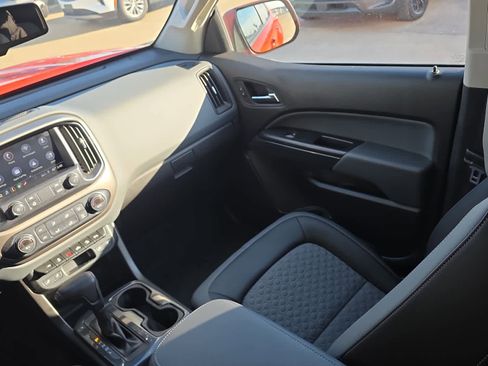 Used 2019 Chevrolet Colorado Z71 image 16