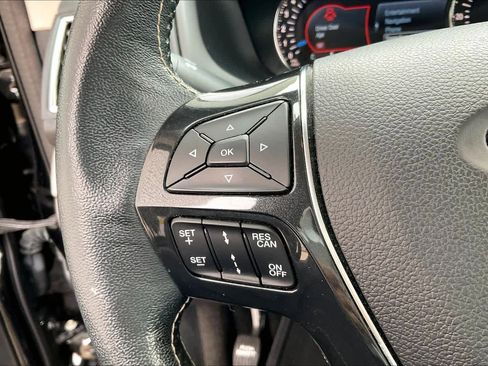 Used 2017 Ford Explorer Platinum image 18