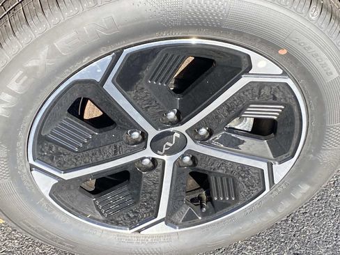 New 2025 Kia Niro EX w/ EX Cold Weather Package image 6