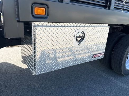 Used 2024 Ford F550 4x4 Regular Cab Super Duty image 55