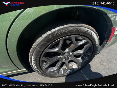 Used 2019 Chrysler 300 Touring w/ Sport Appearance Package RWD image 10