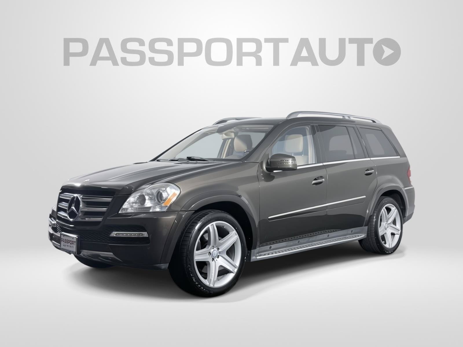 Used 2012 Mercedes-Benz GL 550 4MATIC image 1