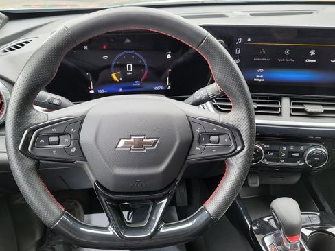 Used 2024 Chevrolet Trax RS w/ Driver Confidence Package FWD image 20