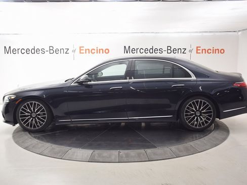 New 2025 Mercedes-Benz S 580 4MATIC Sedan image 3