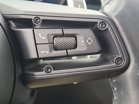 Certified 2023 Porsche Macan Turbo image 20