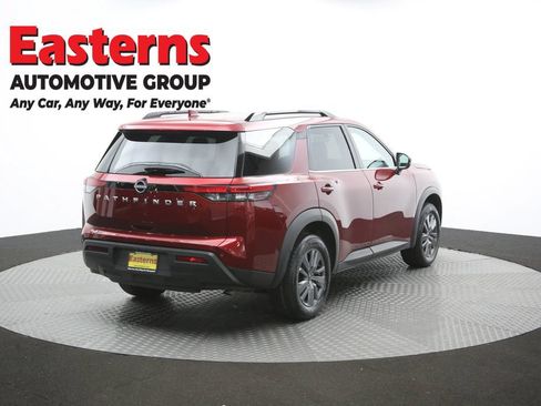 Used 2025 Nissan Pathfinder SV FWD image 39