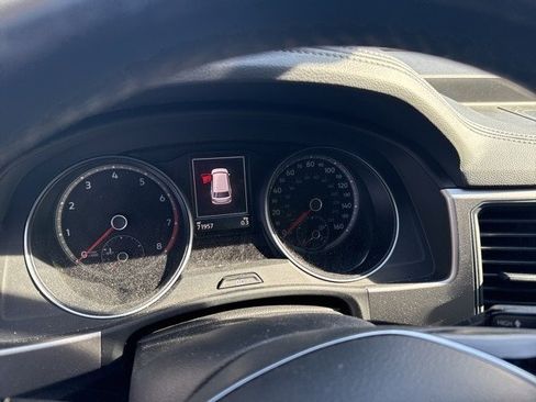 Used 2018 Volkswagen Atlas SE image 18