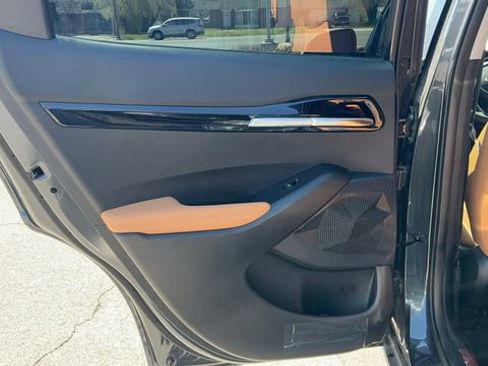 Certified 2025 Kia Seltos EX w/ EX Sunroof Package AWD/4WD image 18