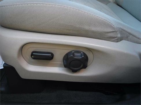 Used 2015 Ford Explorer 4WD image 9