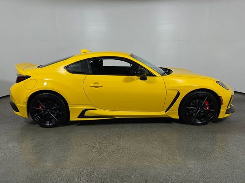 New 2026 Toyota GR86 YUZU Limited image 2