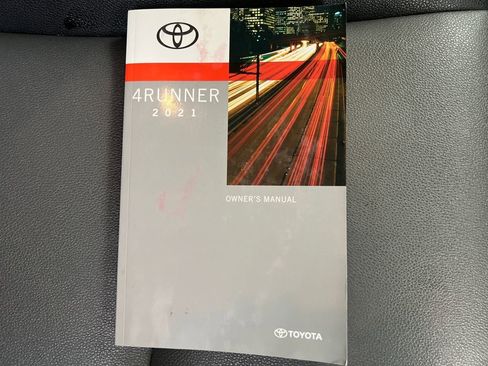 Used 2021 Toyota 4Runner SR5 Premium image 29
