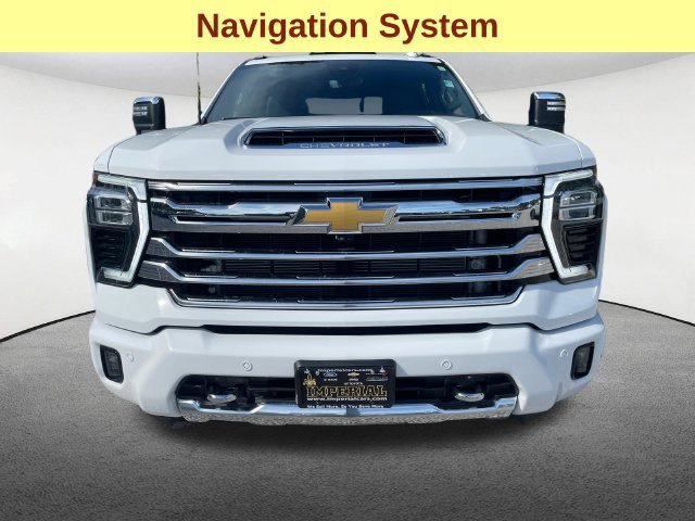 Used 2025 Chevrolet Silverado 2500 High Country w/ High Country Premium Package AWD/4WD image 4