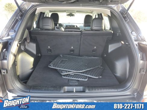 Used 2019 Jeep Cherokee Latitude Plus w/ Cold Weather Group image 7