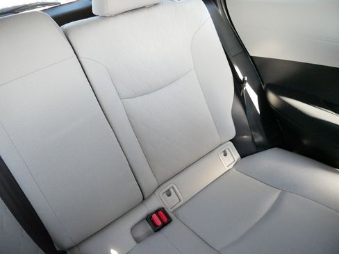 Used 2025 Toyota Corolla Cross LE image 14