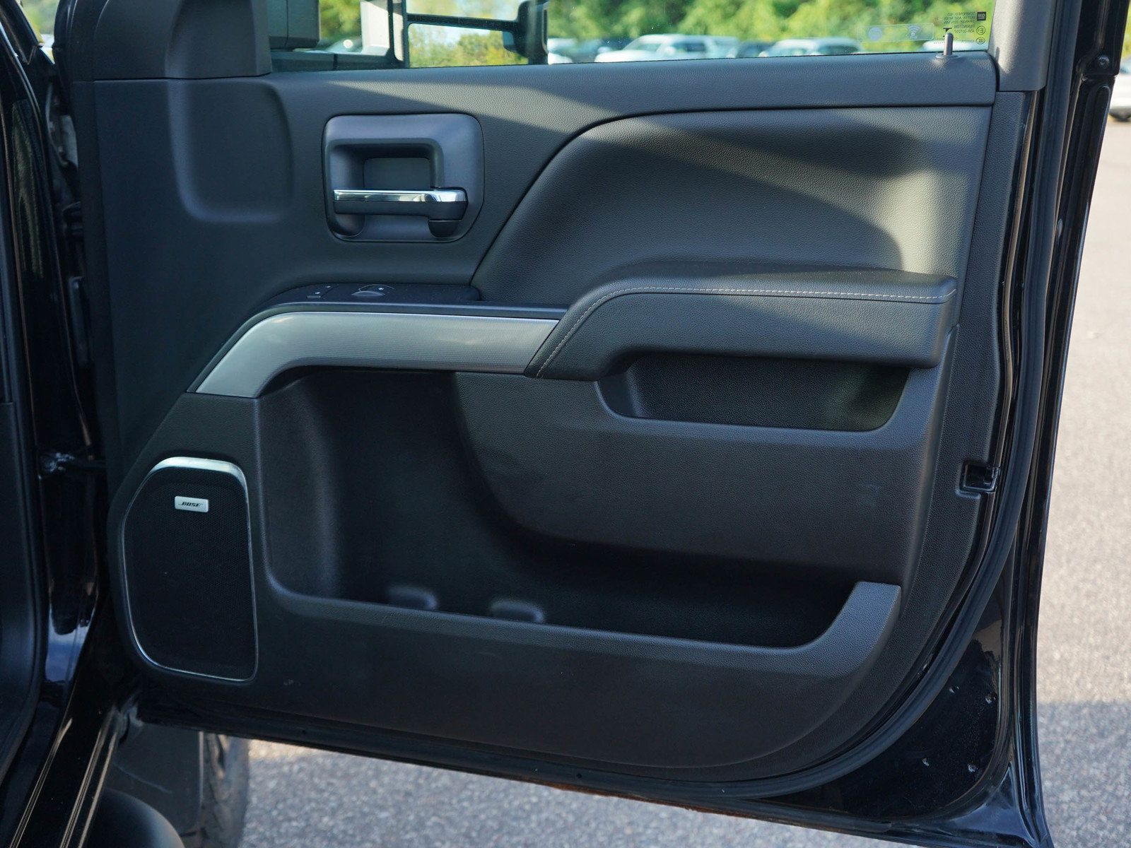Used 2019 Chevrolet Silverado 2500 LTZ w/ Midnight Edition AWD/4WD image 9