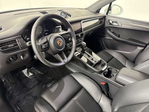 Certified 2026 Porsche Macan S AWD/4WD image 4