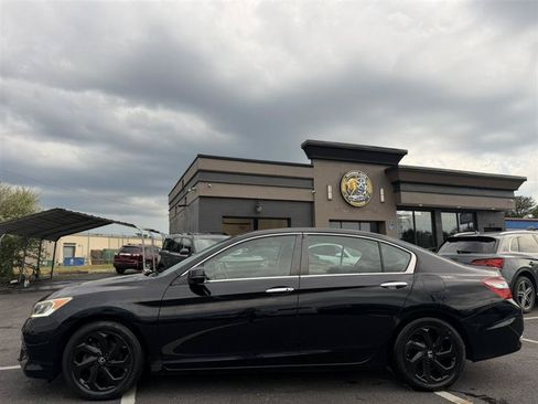 Used 2016 Honda Accord EX-L image 2
