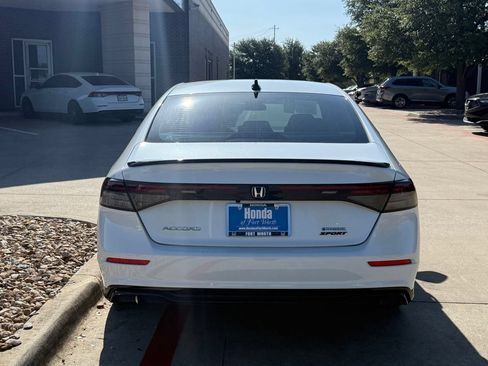 Used 2023 Honda Accord Sport image 4