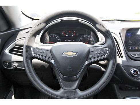 Used 2025 Chevrolet Malibu LT FWD image 16