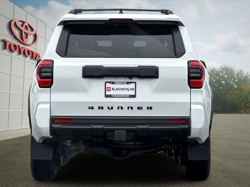 Certified 2025 Toyota 4Runner SR5 image 4