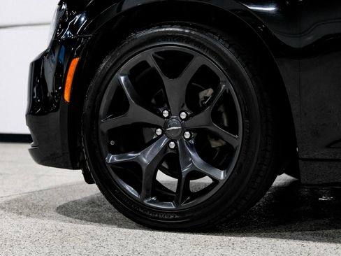 Used 2022 Chrysler 300 S image 68