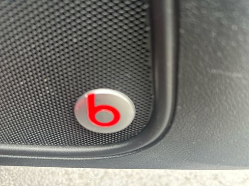 Used 2017 Dodge Charger SXT w/ Plus Group image 6