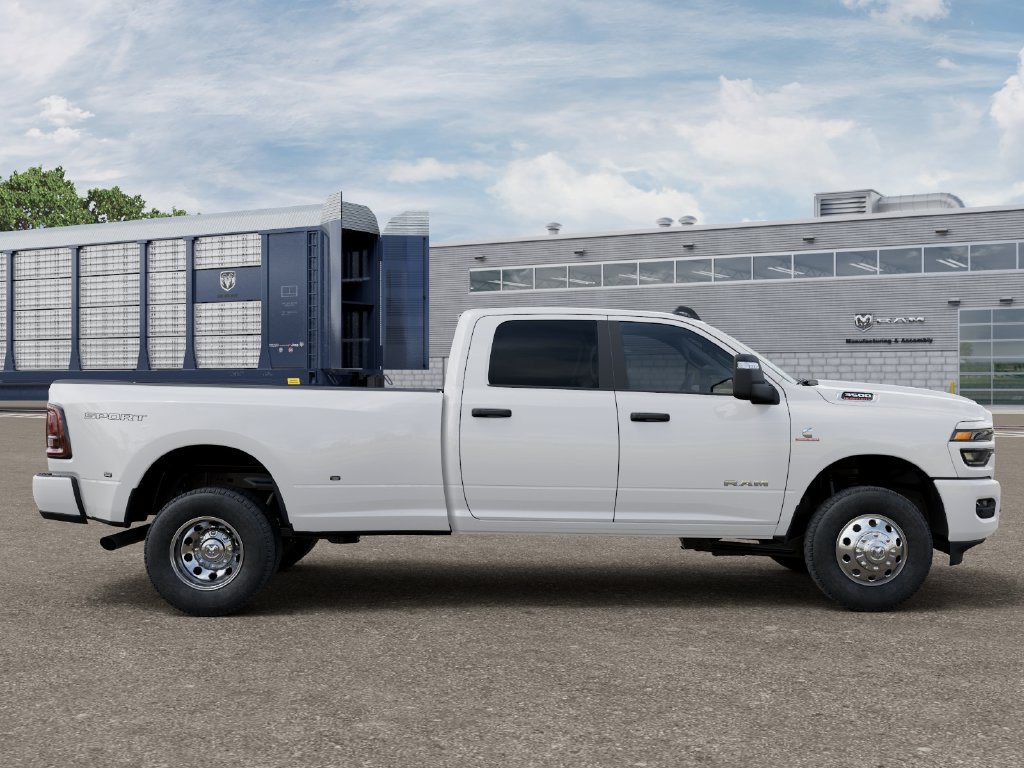 New 2027 RAM 3500 Big Horn AWD/4WD image 21