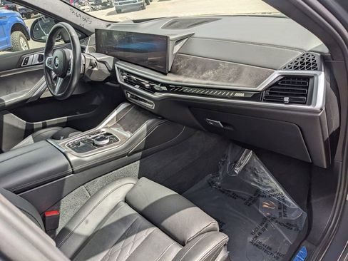 Used 2024 BMW X6 M60i AWD/4WD image 17
