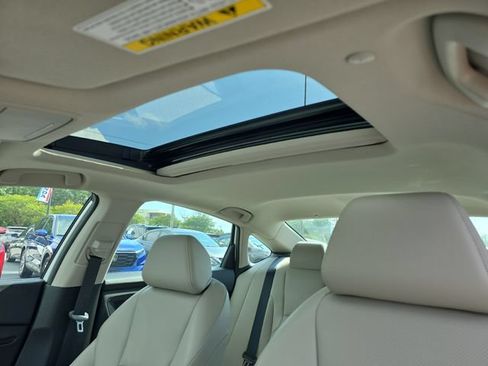 Certified 2025 Honda Accord Touring image 27