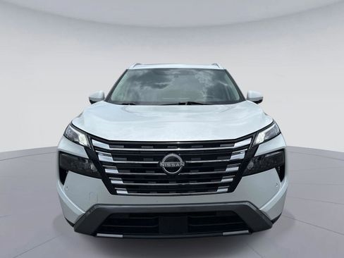 Used 2024 Nissan Rogue SL w/ SL Premium Package FWD image 9