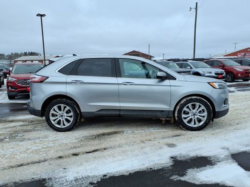 Used 2022 Ford Edge Titanium w/ Equipment Group 301A image 7