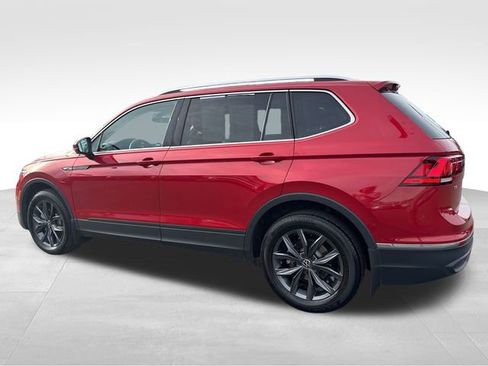 Used 2022 Volkswagen Tiguan SE image 8