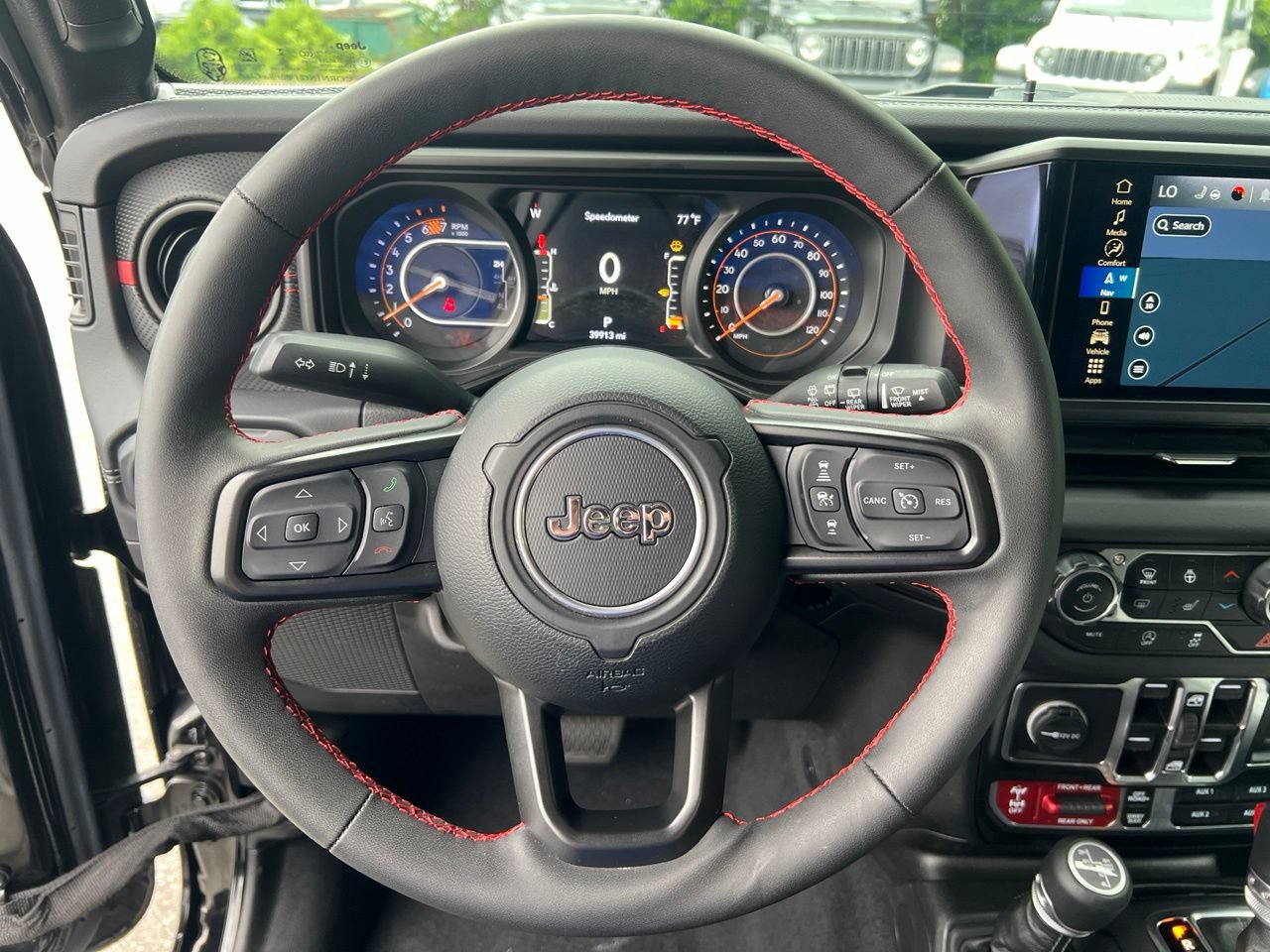 Used 2024 Jeep Wrangler Unlimited Rubicon AWD/4WD image 22